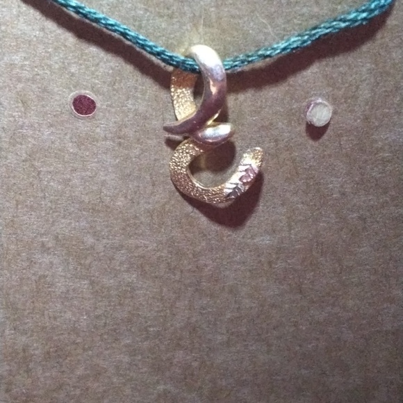 Black Hills Gold pendent letter E - Picture 2 of 5